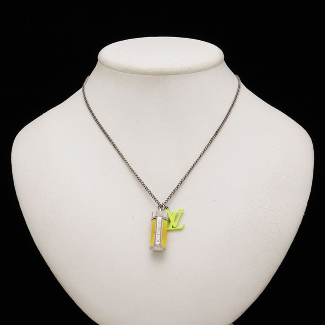 Louis Vuitton Collier Fluo Charms Vintage Necklace