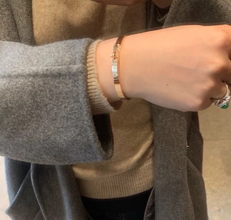 Hermes Kelly Bracelet - 18K Yellow Gold