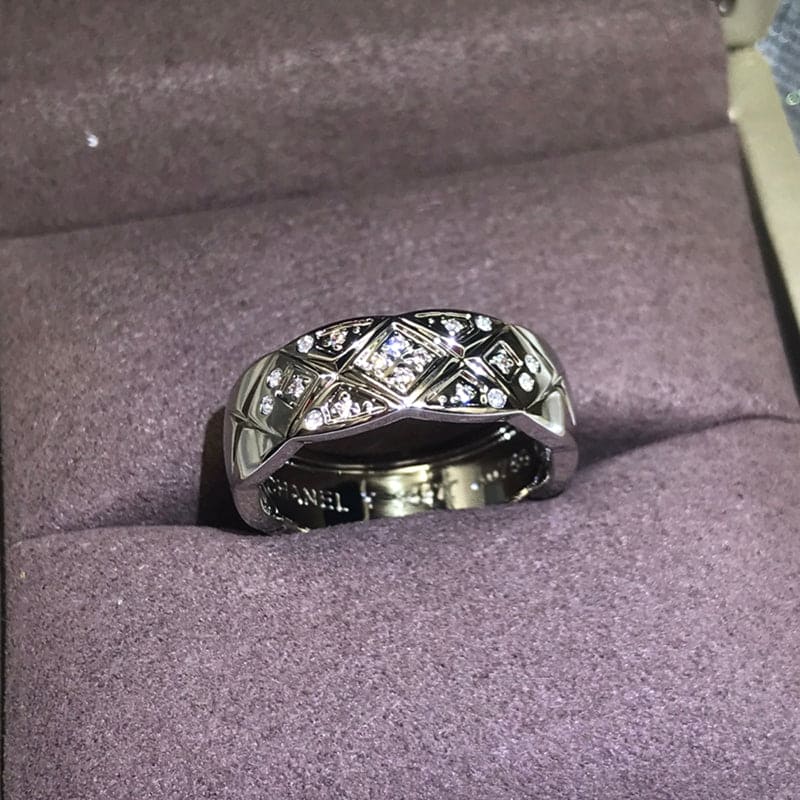 Chanel Coco Crush Diamond Ring - 18K White Gold