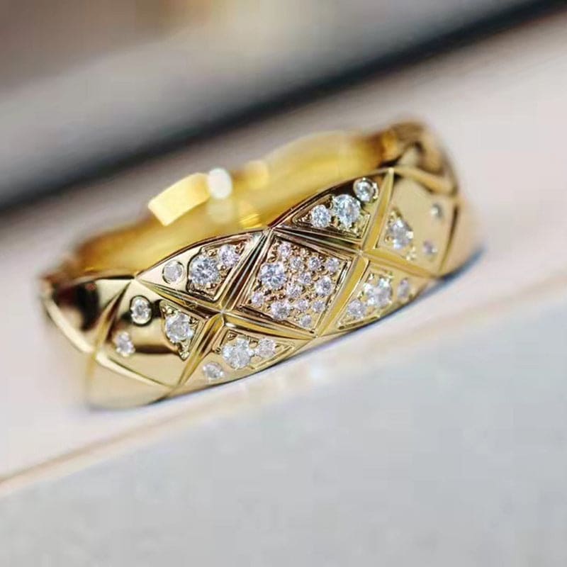 Chanel Coco Crush Diamond Ring - 18K Yellow Gold