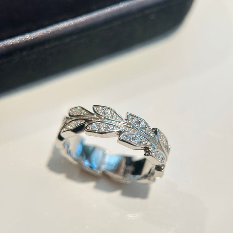 Victoria Vine Ring - 18K White Gold