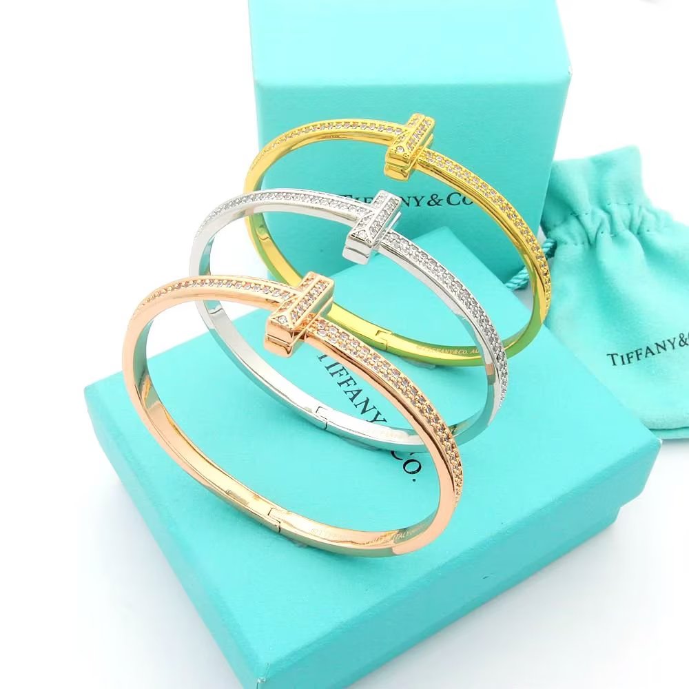 T1 Wide Diamond Bangle Bracelet - 18K Gold