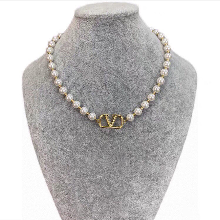 VLogo Pearls Choker Necklace