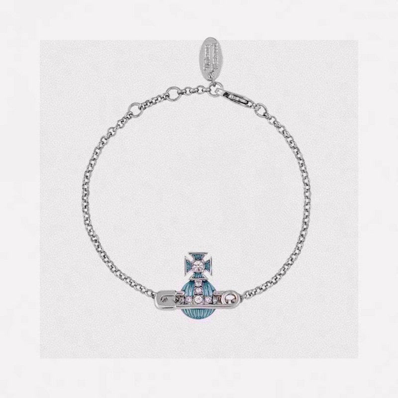Vivienne West Mayfair Bas Relief Pendant Bracelet