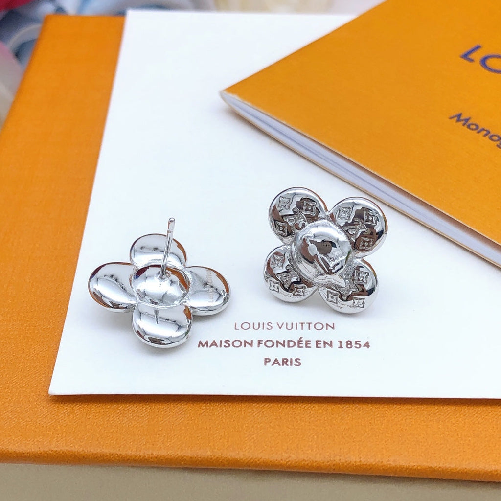 Louis Vuitton Vivienne Earrings - 18K White Gold
