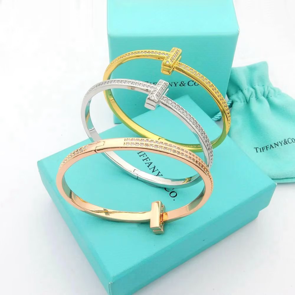 T1 Wide Diamond Bangle Bracelet - 18K Gold