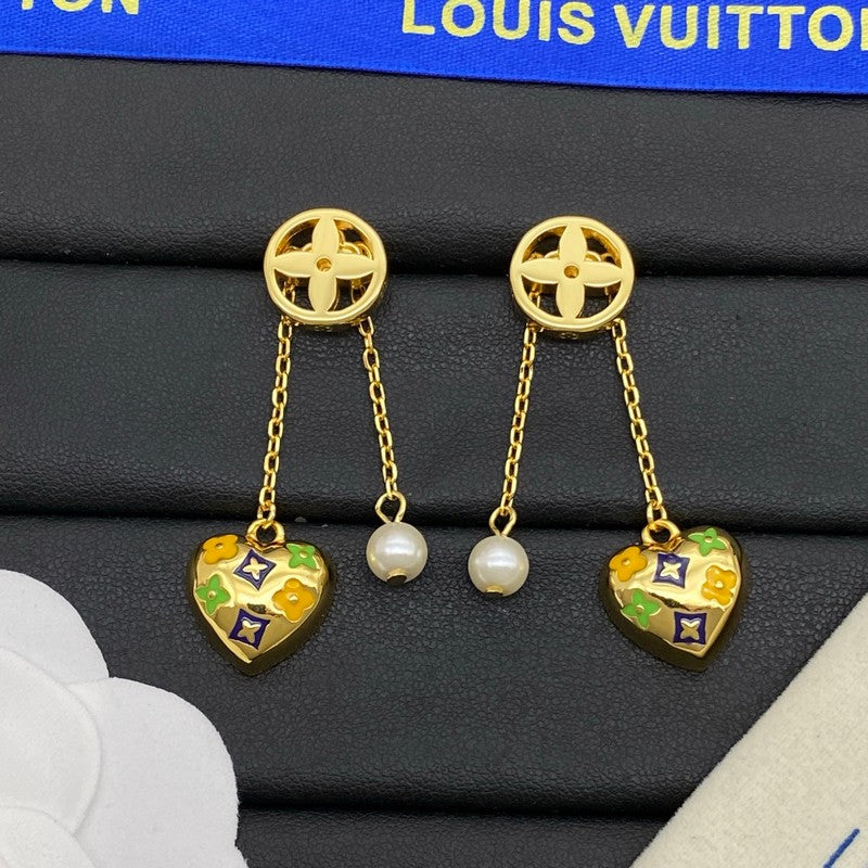 Louis Vuitton Diamond Pearl Drop Earrings - 18K Gold