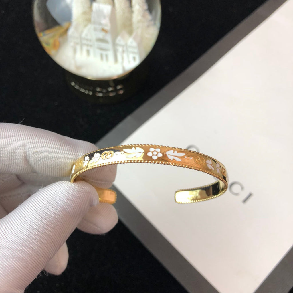 Gucci Double G Icon Blossom Enamel Bangle Bracelet