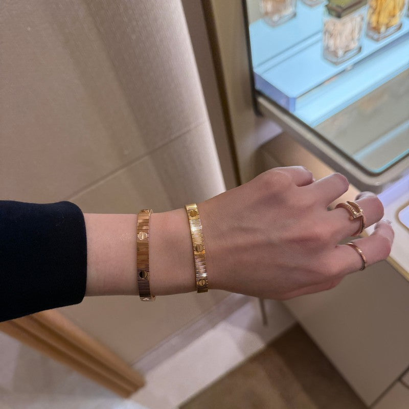 Love Unlimited Bracelet - 18K Gold