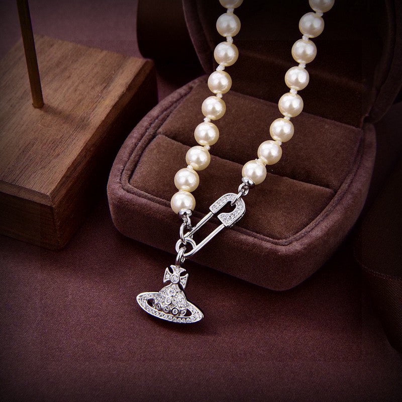 Vivienne West Mini Bas Relief Pearl Necklace