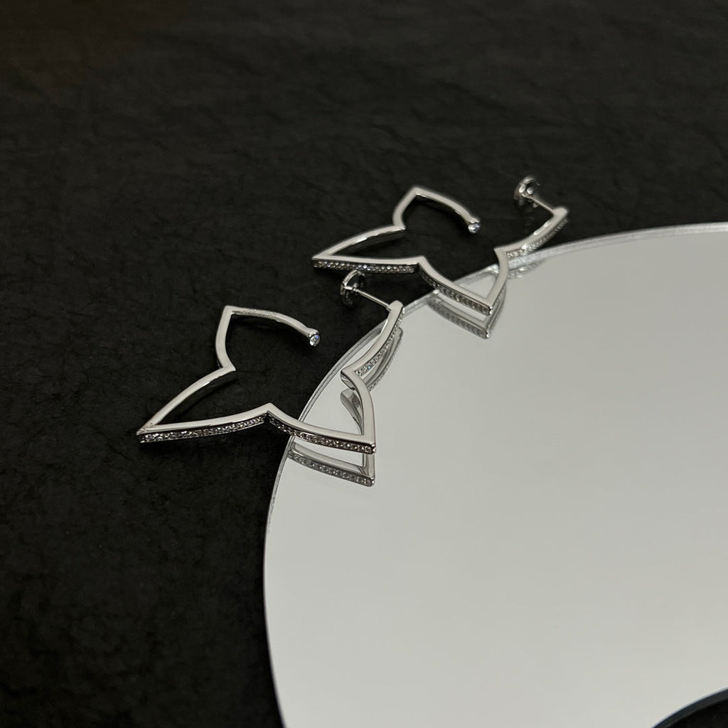Louis Vuitton Debuts Blossom Earrings - 18K White Gold