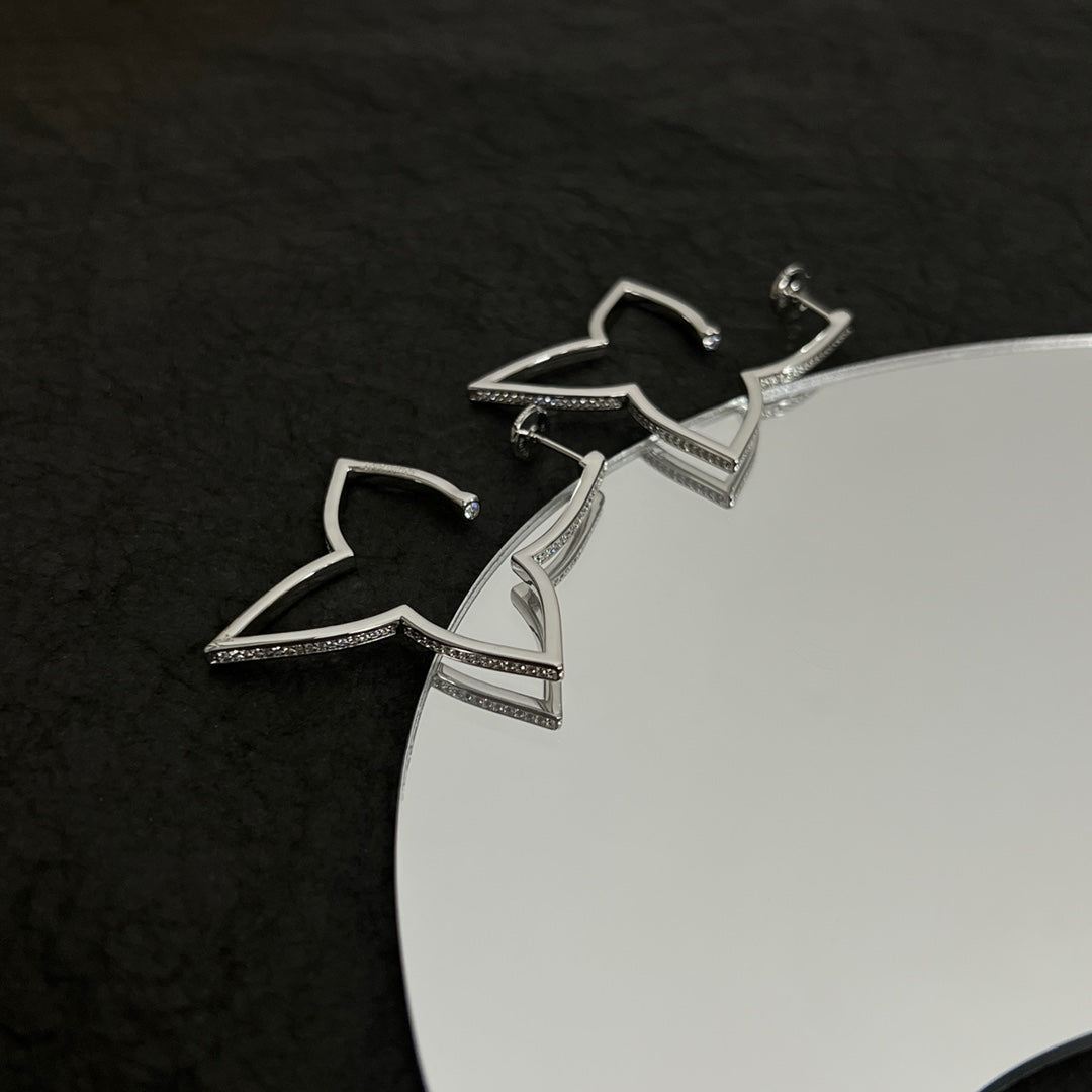 Louis Vuitton Debuts Blossom Earrings - 18K White Gold