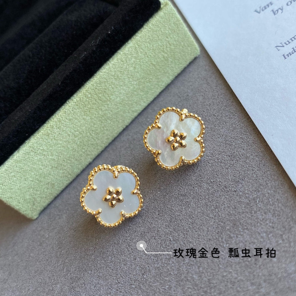 Lucky Spring Plum Blossom Earrings - 18K Gold