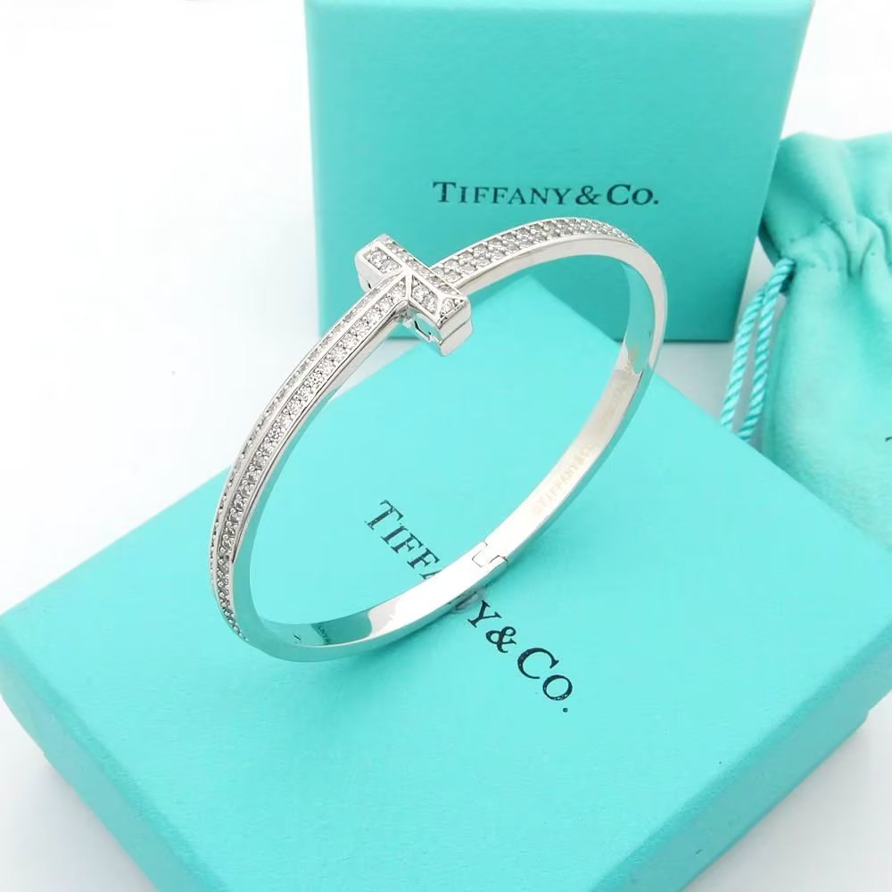 T1 Wide Diamond Bangle Bracelet - 18K Gold