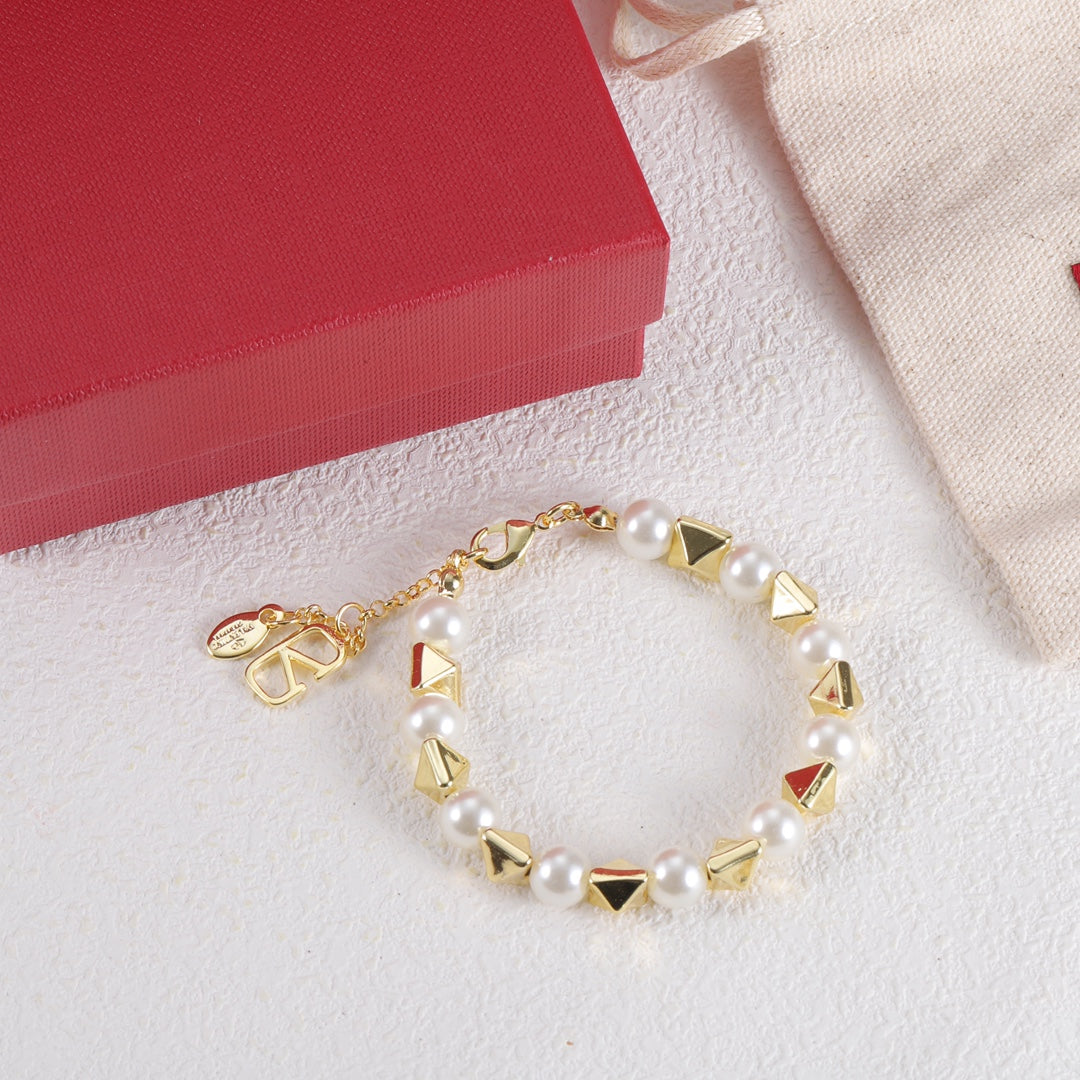 Valentino Rockstud Pearl Bracelet