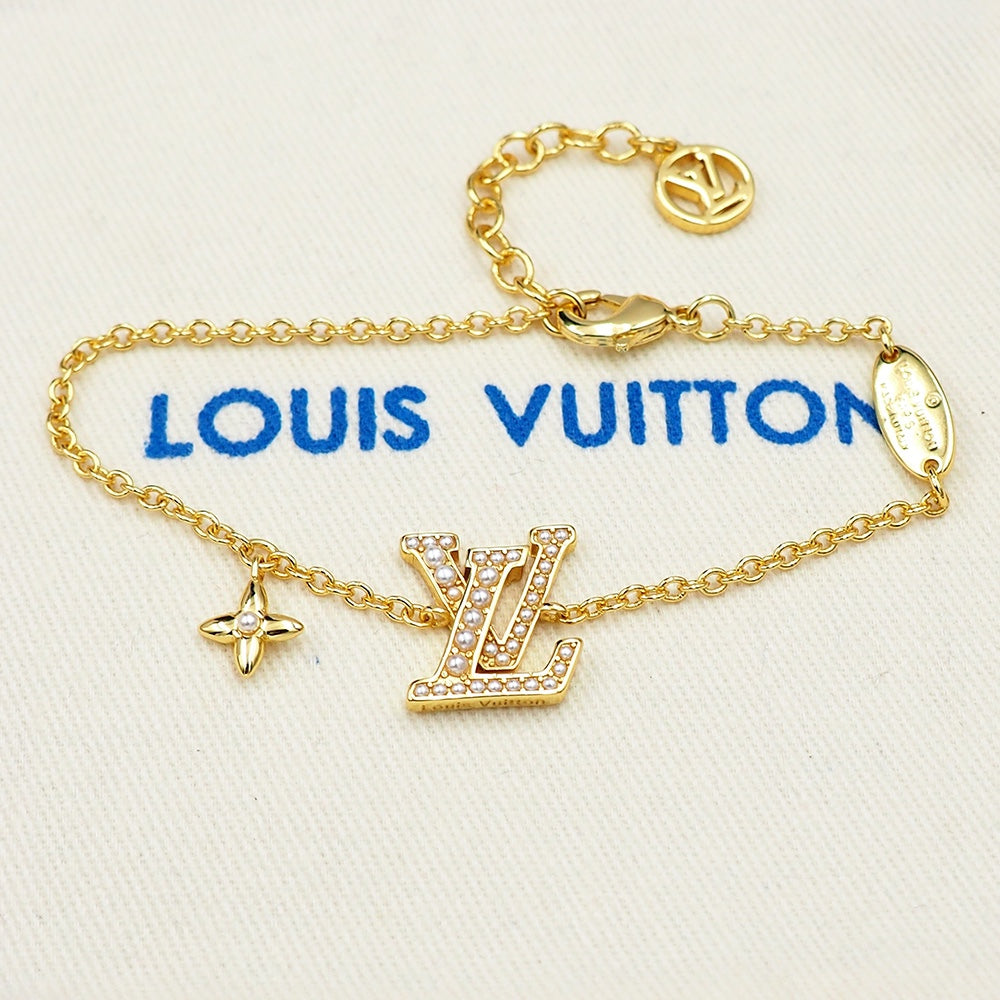 Louis Vuitton Iconic Pearl Bracelet