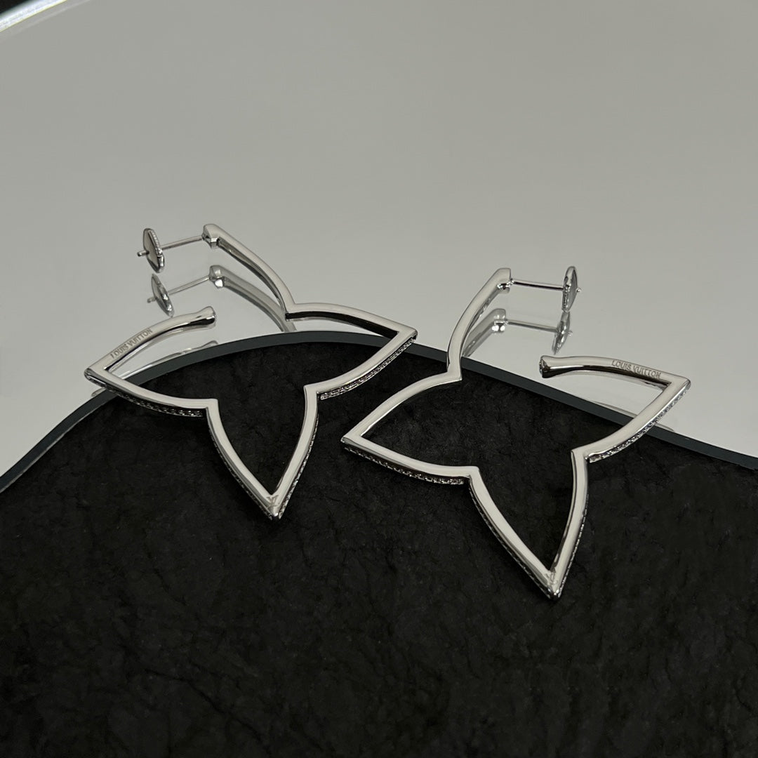 Louis Vuitton Debuts Blossom Earrings - 18K White Gold