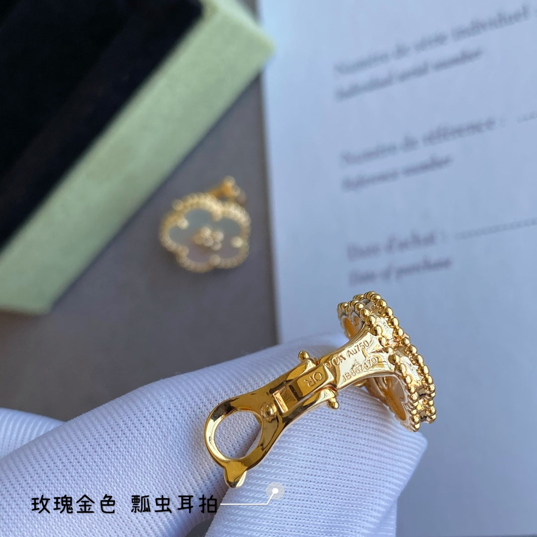 Lucky Spring Plum Blossom Earrings - 18K Gold