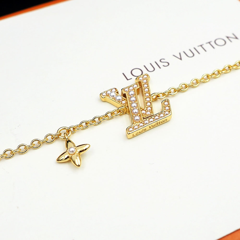 Louis Vuitton Iconic Pearl Bracelet