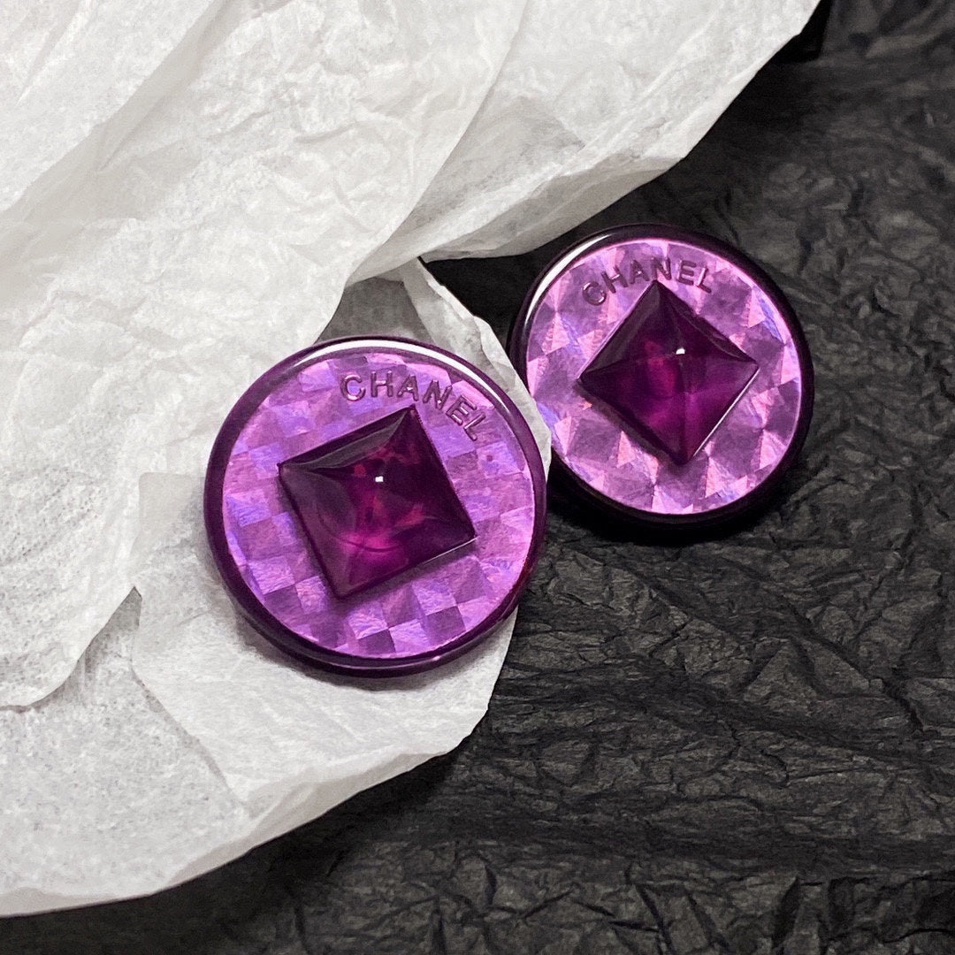 Chanel Vintage Purple Earrings - 18K Yellow Gold