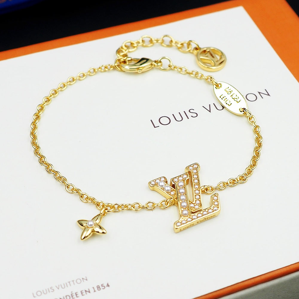 Louis Vuitton Iconic Pearl Bracelet