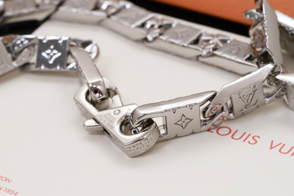 Louis Vuitton Monogram Tied Up Necklace