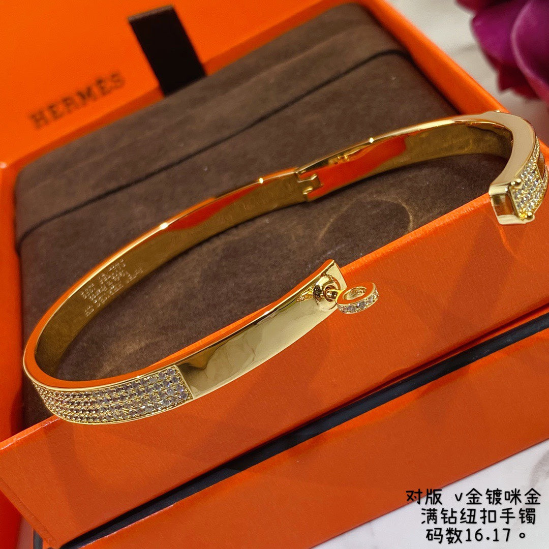 Hermes Kelly Moissanite Bracelet - 18K Yellow Gold