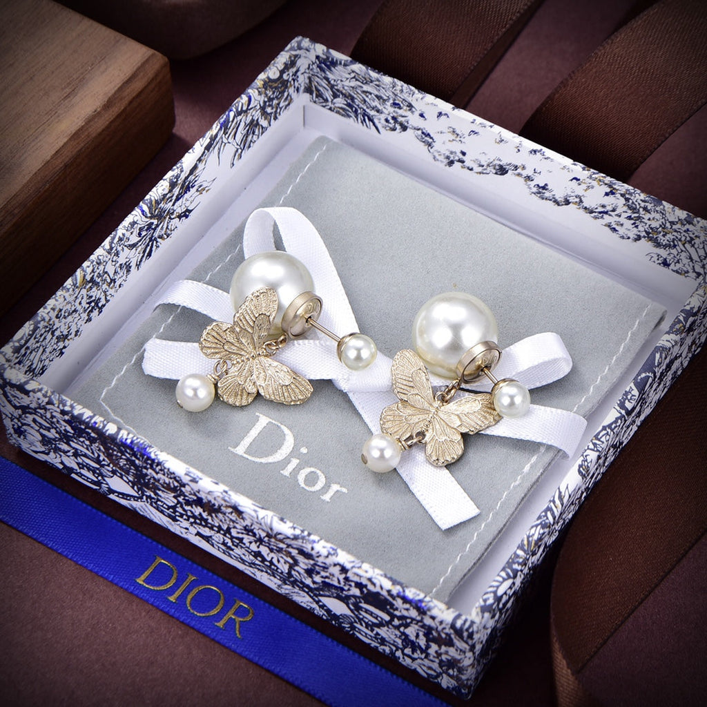 Dior Tribales Pearl Earrings