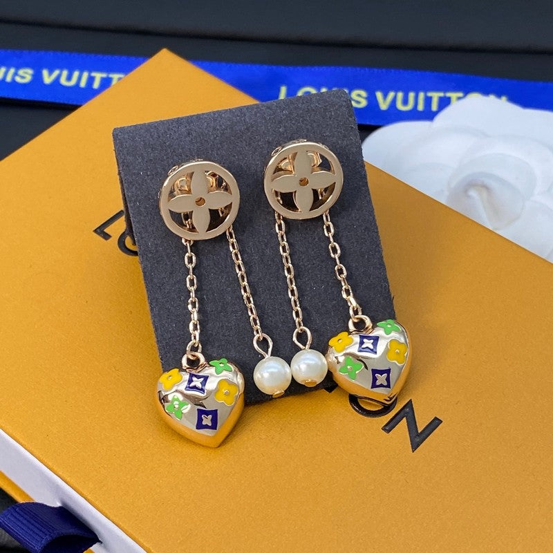 Louis Vuitton Diamond Pearl Drop Earrings - 18K Gold