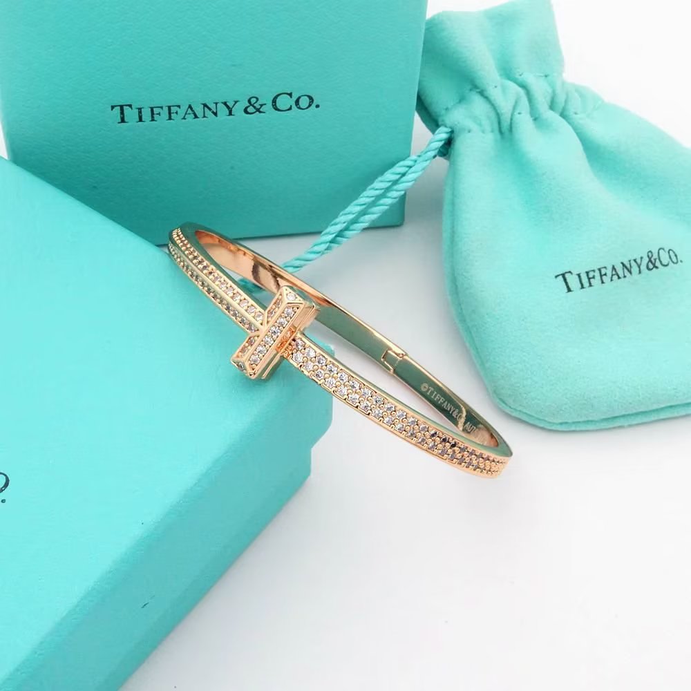 T1 Wide Diamond Bangle Bracelet - 18K Gold